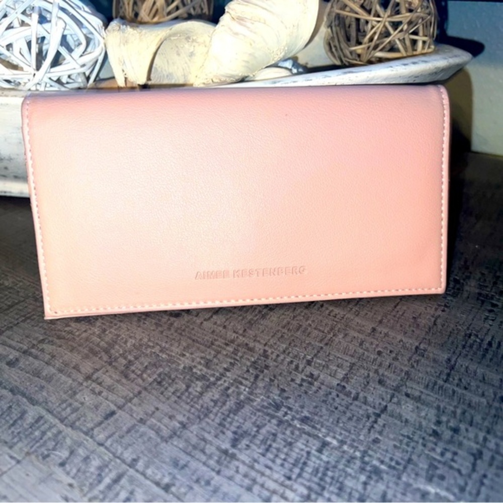 AIMEE KESTENBERG WALLET LIGHT PINK SNAP CLOSE VEGAN LEATHER BIFOLD CLUTCH NWOT